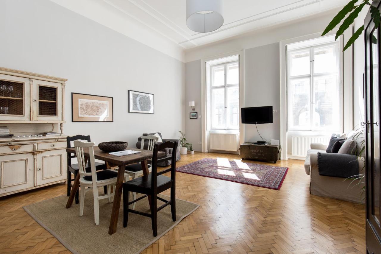 King Rustik & Central Apartment Budapest Eksteriør billede