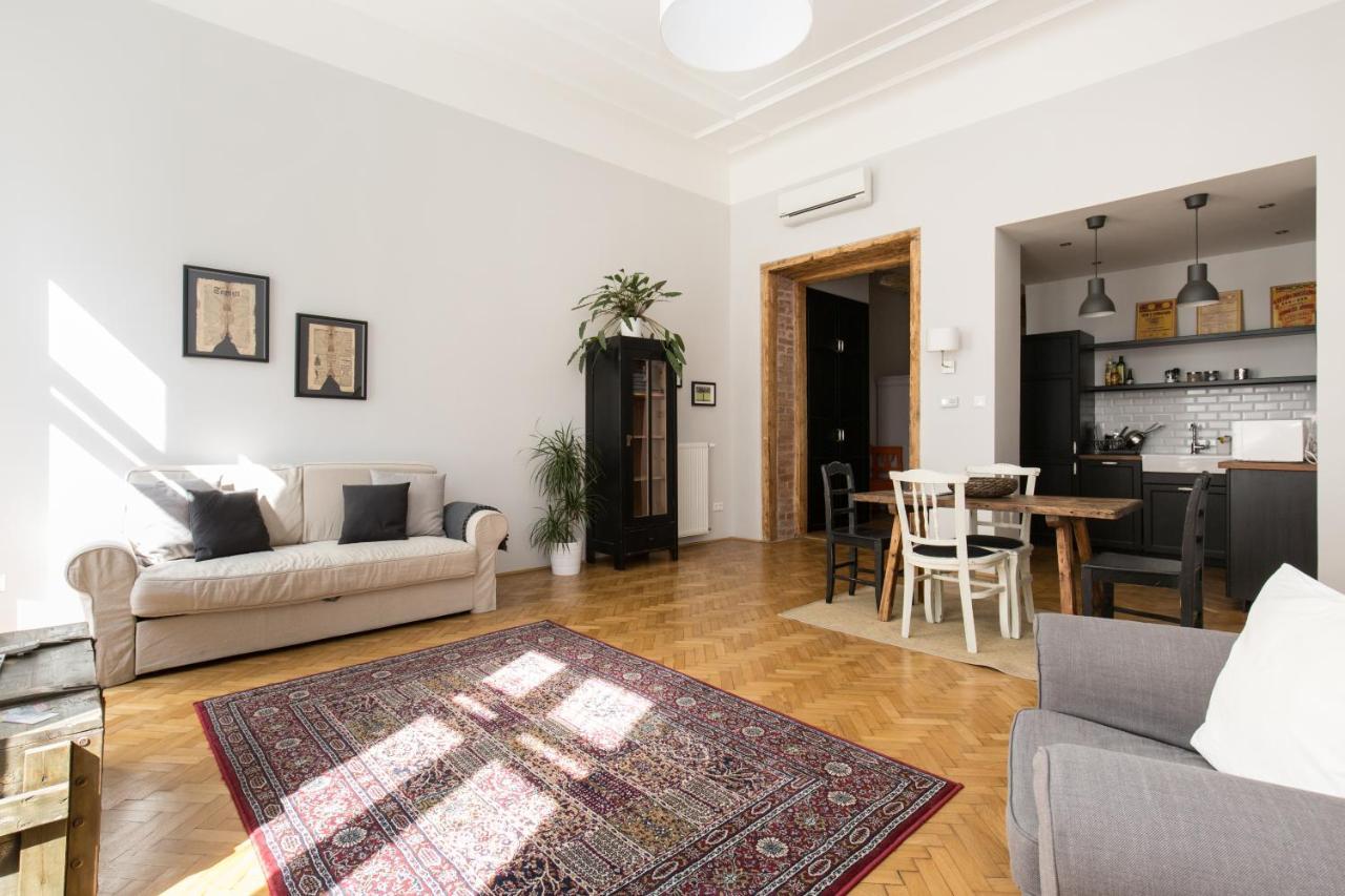 King Rustik & Central Apartment Budapest Eksteriør billede