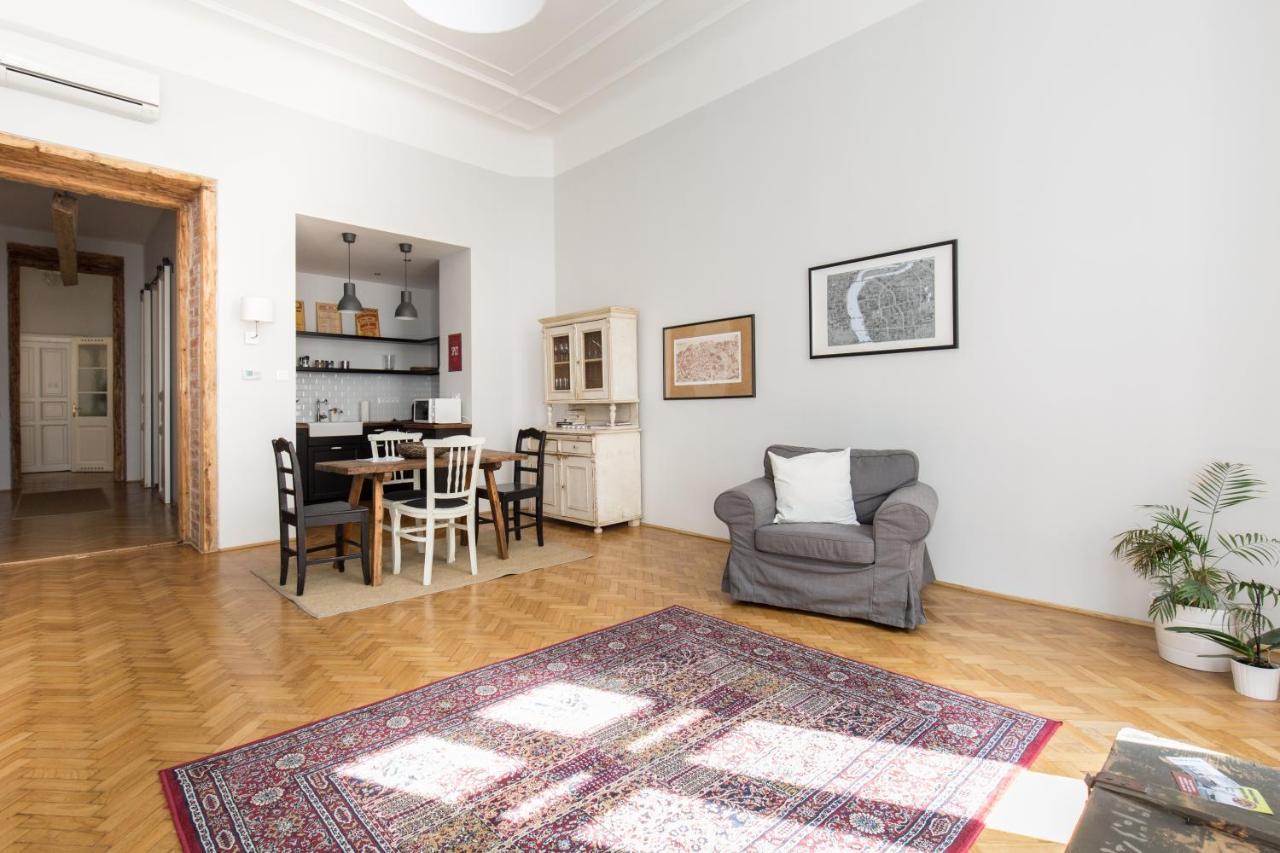King Rustik & Central Apartment Budapest Eksteriør billede