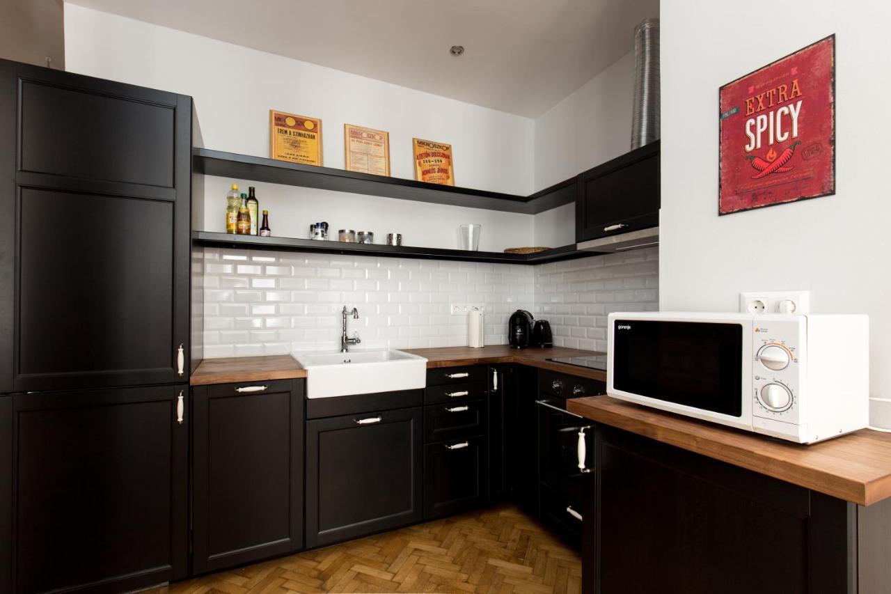 King Rustik & Central Apartment Budapest Eksteriør billede